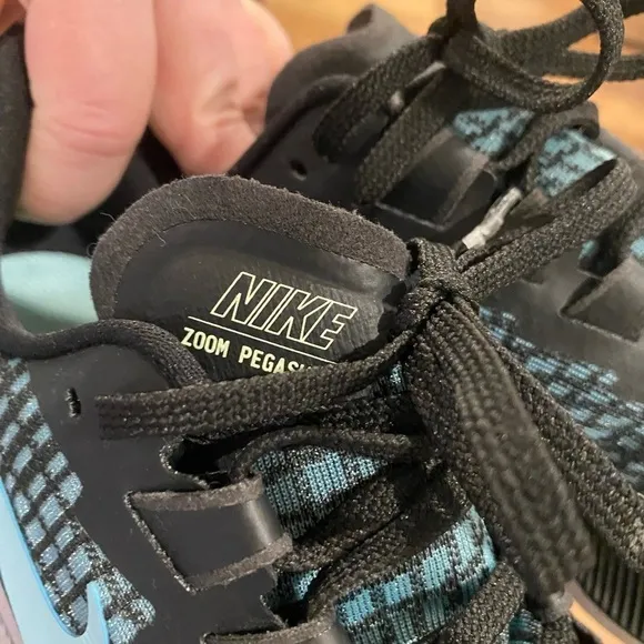 Nike Women's Black and Teal Running Shoes