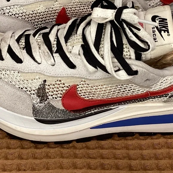 Nike x sacai vaperwaffle white red‎ blue men’s size 10.5 CV 1363-100
