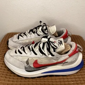 Nike x sacai vaperwaffle white red‎ blue men’s size 10.5 CV 1363-100