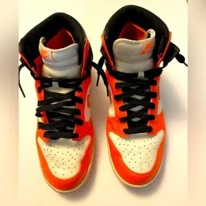 Nike Zoom Dunks (2009 Edition) Size: 10 1/2 W: 12
