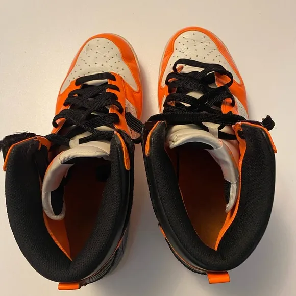 Nike Zoom Dunks (2009 Edition) Size: 10 1/2 W: 12