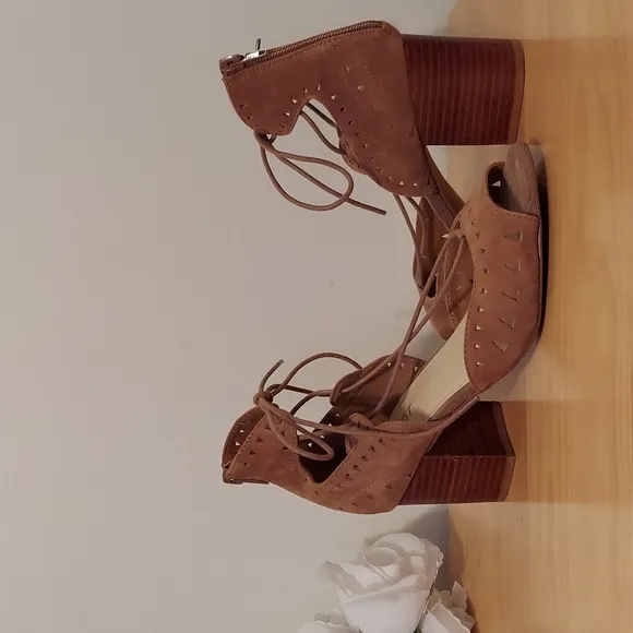 Nine West Jinxed Brown Suede Shooties Ankle Booties Size 6.5
