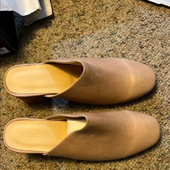 Nisolo Tan Leather Mules Comfortable Slip-On Design