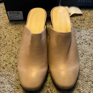 Nisolo Tan Leather Mules Comfortable Slip-On Design