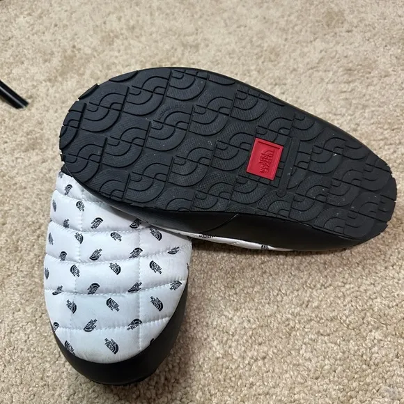 NORTH FACE slip on shoes