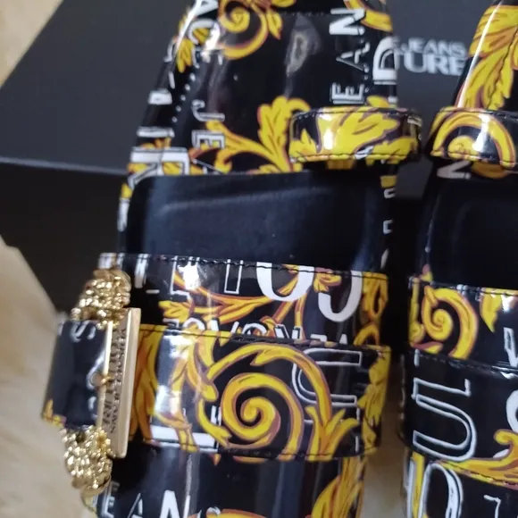NWB, Versace Jeans Couture Black &amp; Yellow Millie Sandals