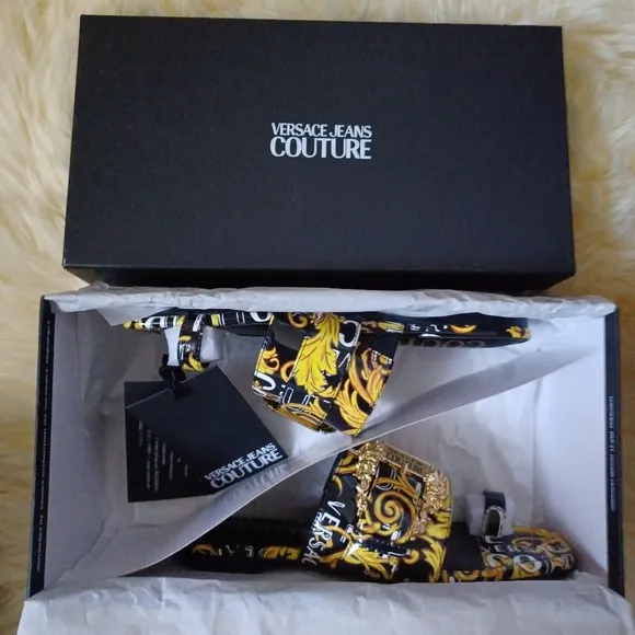 NWB, Versace Jeans Couture Black &amp; Yellow Millie Sandals