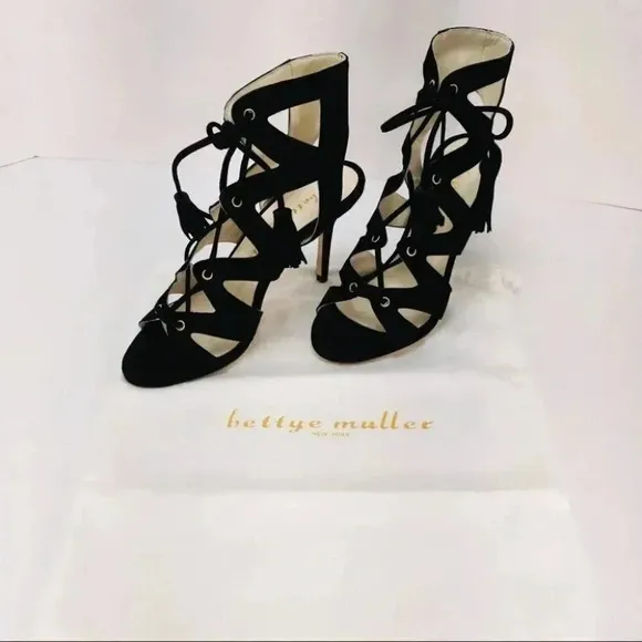 NWOB Bettye Muller Women's Swell Gladiator Sandals