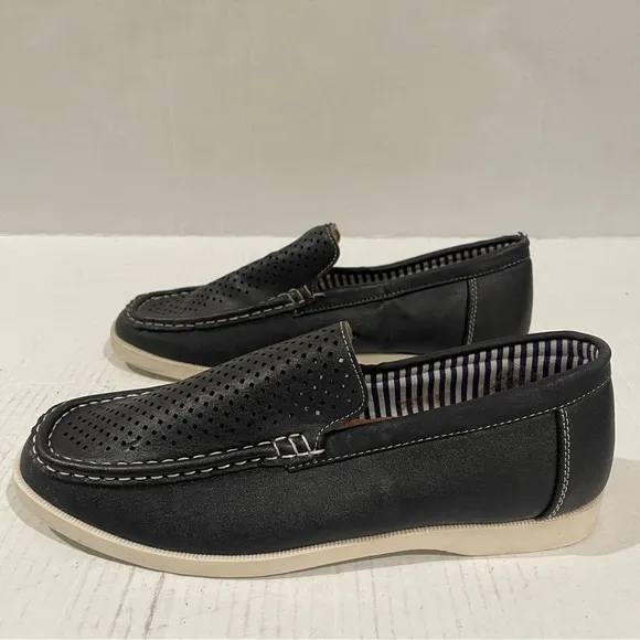 NWOB Men’s Black Loafers Slip On Shoes Set Of 2 Size 9 US NEW!