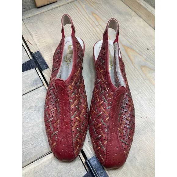 NWOB Pikolinos 36 leather womens 6 5.5 Red Green Closed Toe Sandals