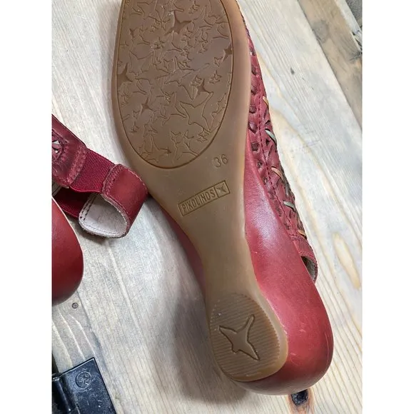 NWOB Pikolinos 36 leather womens 6 5.5 Red Green Closed Toe Sandals
