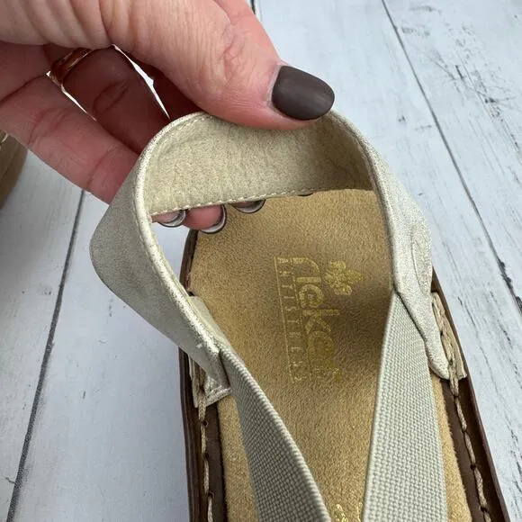NWOB Rieker Off White Regina B9 Comfort Strap Sandal Size 41/9.5