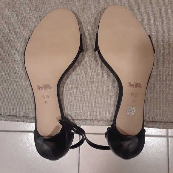 NWOT Coach Leather Monica Sandal