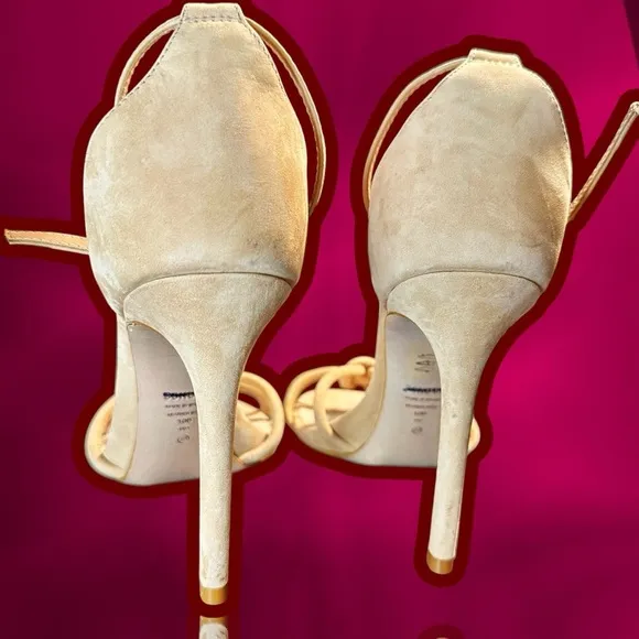 NWOT SCHUTZ ‘Khemira’ Ankle Strap Heeled Sandals in “Honey Beige” Nubuck Size 10