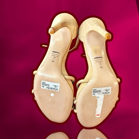 NWOT SCHUTZ ‘Khemira’ Ankle Strap Heeled Sandals in “Honey Beige” Nubuck Size 10
