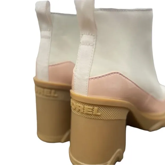 NWOT Sorel Brex Chalk Peach Platform Heeled Waterproof Chelsea Boots Sz 11