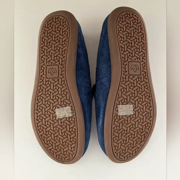 NWOT 💙 Spenco Bailey Orthotic Leather Flat in Peacock Blue