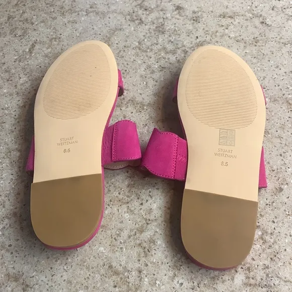 NWOT Stuart Weitzman Naomi Pink Suede Scallop Size 5.5
