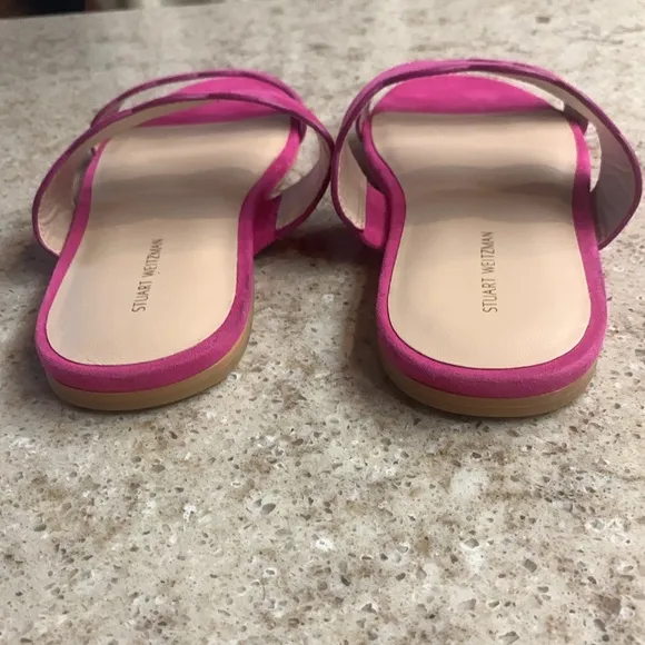 NWOT Stuart Weitzman Naomi Pink Suede Scallop Size 5.5