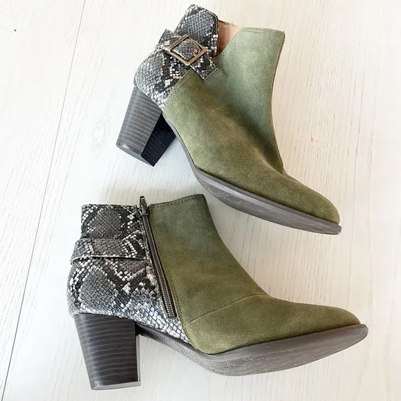 Nwot Vionic Naomi Snakeskin Suede Ankle Boots Olive Green sz 9