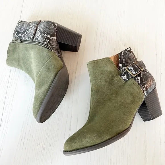 Nwot Vionic Naomi Snakeskin Suede Ankle Boots Olive Green sz 9