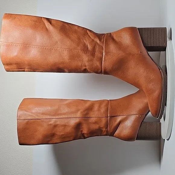 NWOT Zodiac Riona Boots Knee High Tall Block Stacked Heel Faux Cognac Brown 10