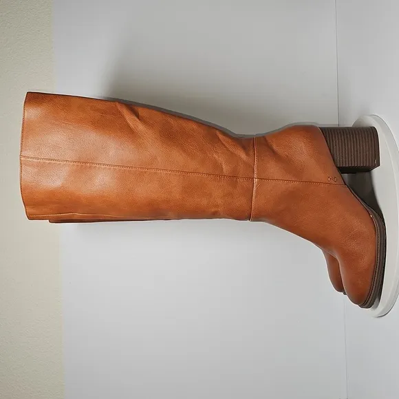 NWOT Zodiac Riona Boots Knee High Tall Block Stacked Heel Faux Cognac Brown 10