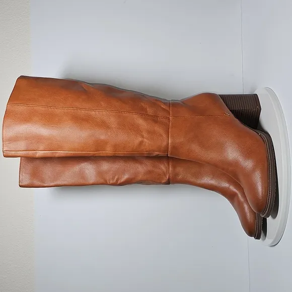 NWOT Zodiac Riona Boots Knee High Tall Block Stacked Heel Faux Cognac Brown 10