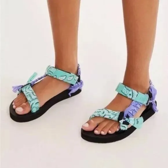 NWT Arizona Love Trekky Apache Bandana Sandals Sz 39 Green Purple Casual