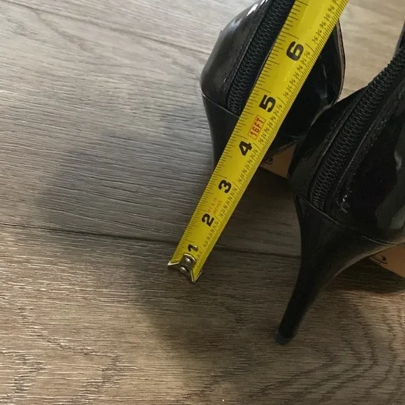 NWT BURJU Amante Thick Ankle Strap Heeled Sandals | Black | size 11