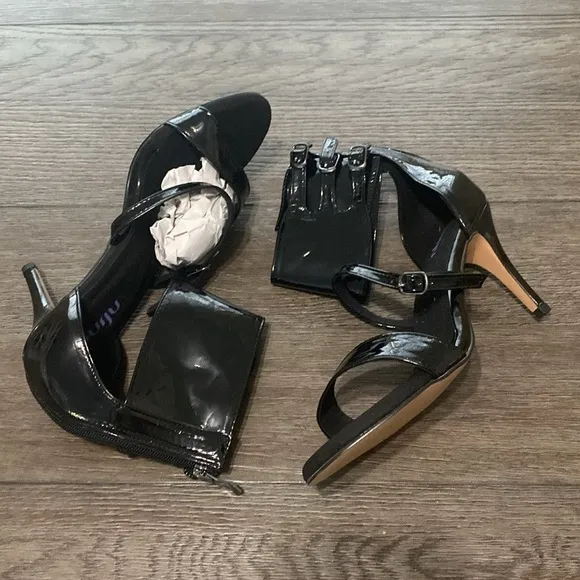 NWT BURJU Amante Thick Ankle Strap Heeled Sandals | Black | size 11