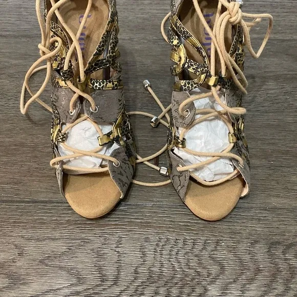 NWT BURJU Vaneno Open Toe Lace Up Stiletto Heeled Sandals | Size 5.5