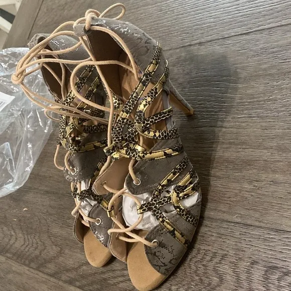 NWT BURJU Vaneno Open Toe Lace Up Stiletto Heeled Sandals | Size 5.5