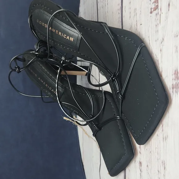 NWT Good American Cage Slanted Sandals Neoprene Black Lace Up Heel Size 5