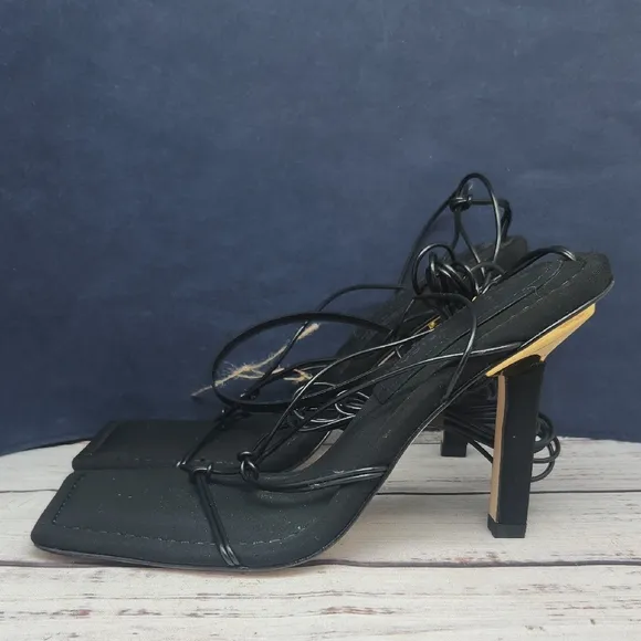 NWT Good American Cage Slanted Sandals Neoprene Black Lace Up Heel Size 5