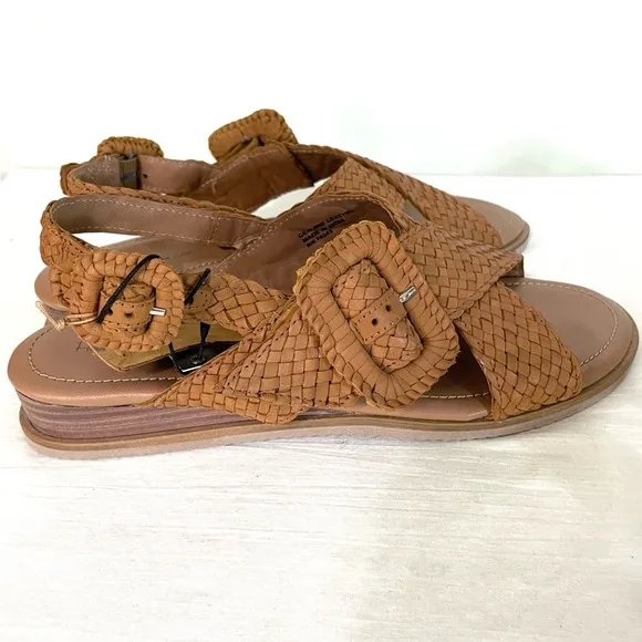 NWT House of Harlow Brown Woven Leather Sandals 9