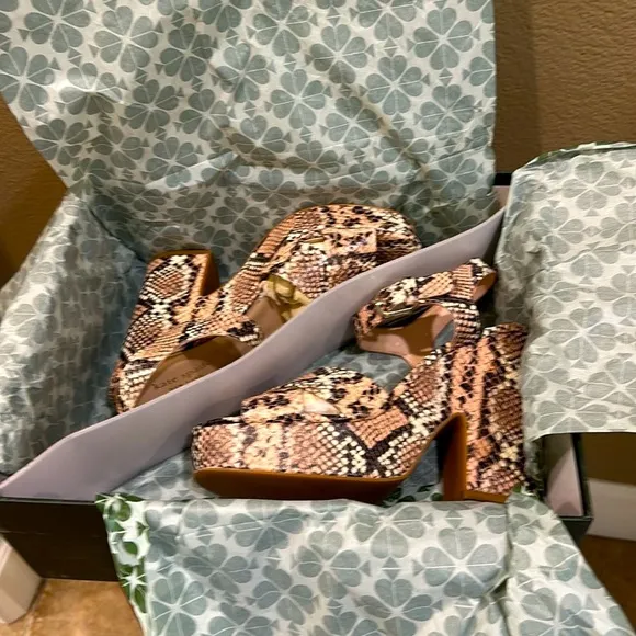 NWT  Kate Spade Leather Snakeskin Platform Sandals