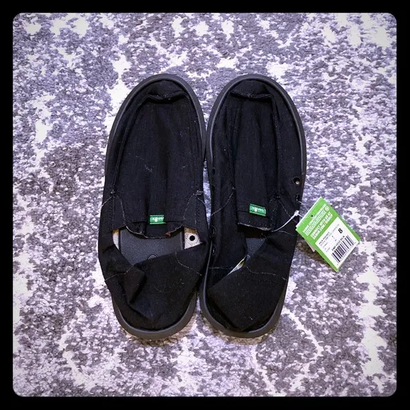 NWT Men’s Sanuk Pick Pocket slip-on shoes - Size 8