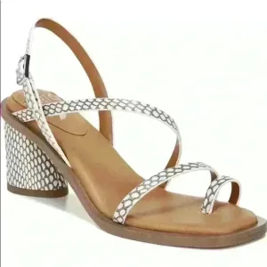 NWT🔥👡Rache 2 Sandals