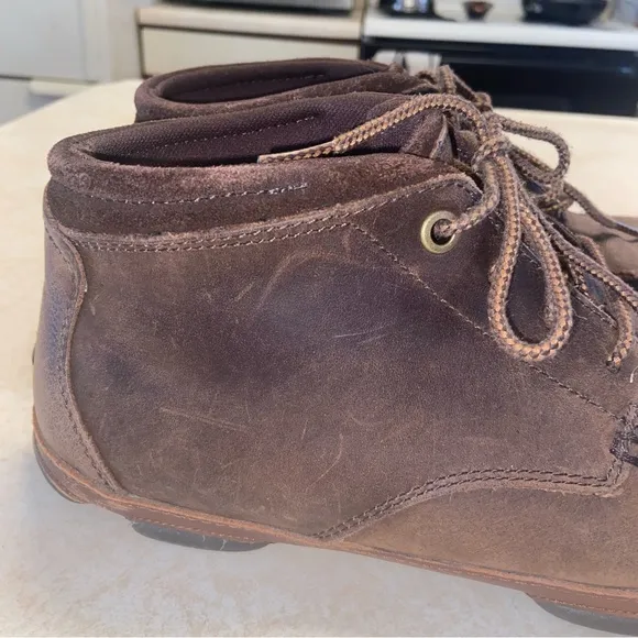 OluKai Hamakua Boots Mens Size 10 Leather Chukka Saddle Shoes Brown Comfort