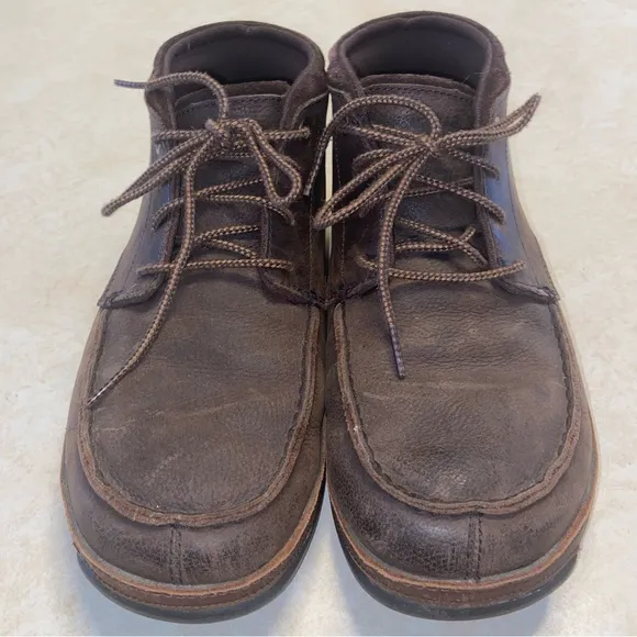 OluKai Hamakua Boots Mens Size 10 Leather Chukka Saddle Shoes Brown Comfort