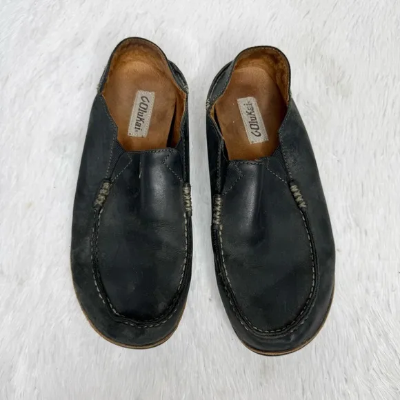 OLUKAI / Moloa black waxed leather slip on loafer shoes / 10