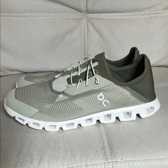 On Cloud 5 Coast Mens Running Shoes Green New Condition