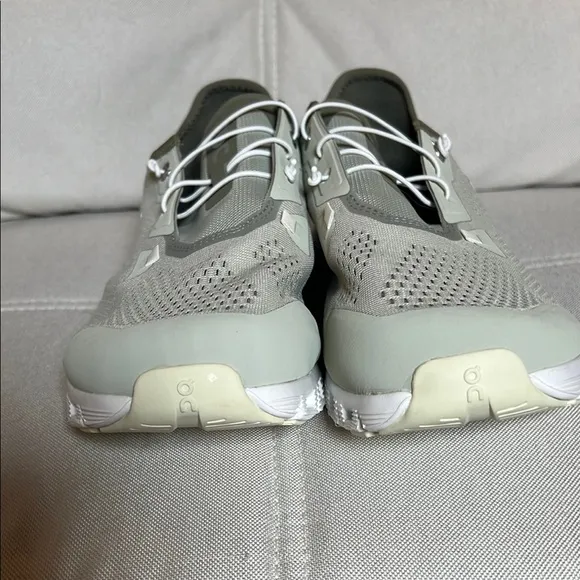 On Cloud 5 Coast Mens Running Shoes Green New Condition