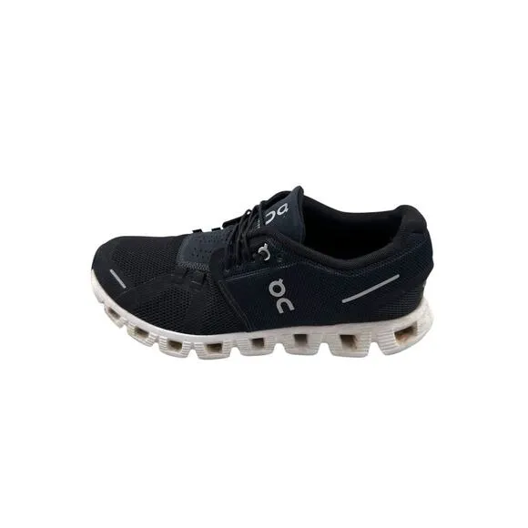 On Cloud 5 Women’s Running Shoes Black/White Sz 7 Athleisure Gym