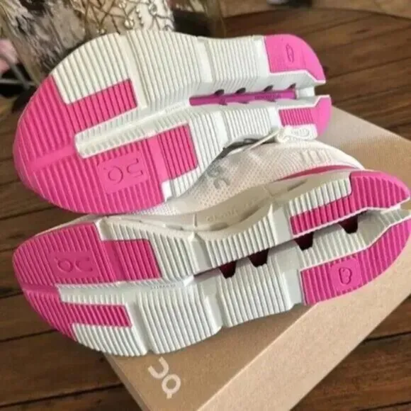 🥰🥰On Cloud Cloudnova Barbie Women Pink Shoes White