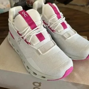 🥰🥰On Cloud Cloudnova Barbie Women Pink Shoes White
