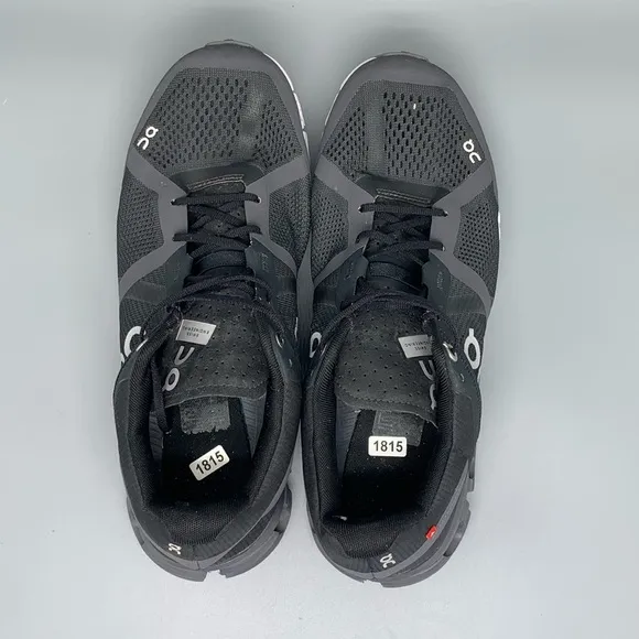 On Cloudflow Running Shoes Men’s Sz 8.5 / Women’s Sz 10