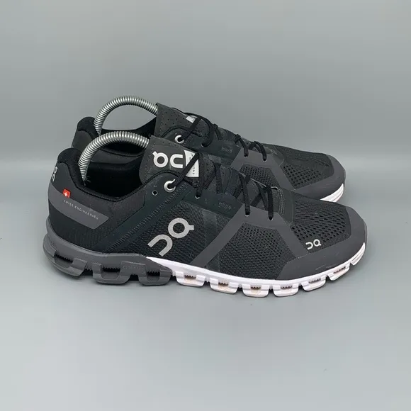 On Cloudflow Running Shoes Men’s Sz 8.5 / Women’s Sz 10