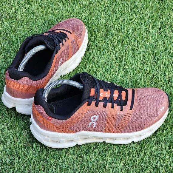 ON CLOUDGO - Womens Athletic Shoes - SIZE 8.5